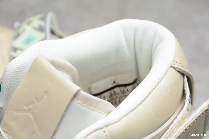 AR4410-207 Air Strap Retro Jordan N7 1 High 0625
